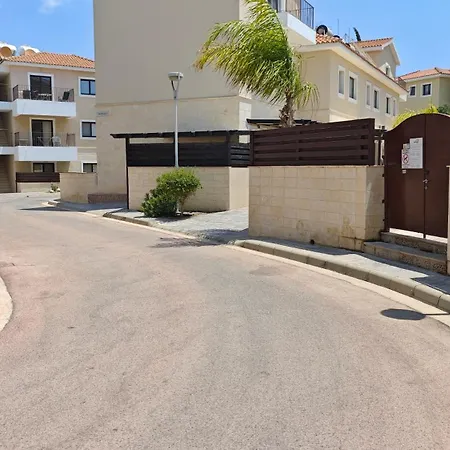 Catrina Gem Paralimni